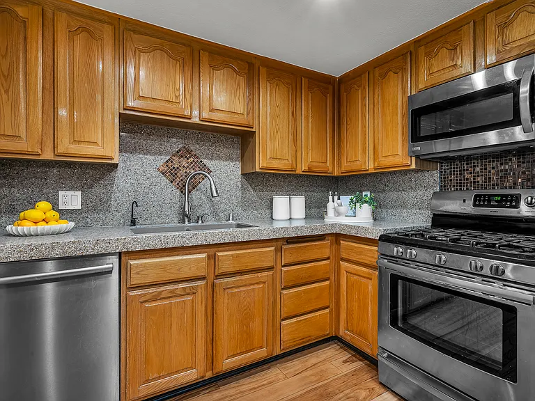 8162 Manitoba St #202 — Photo 43