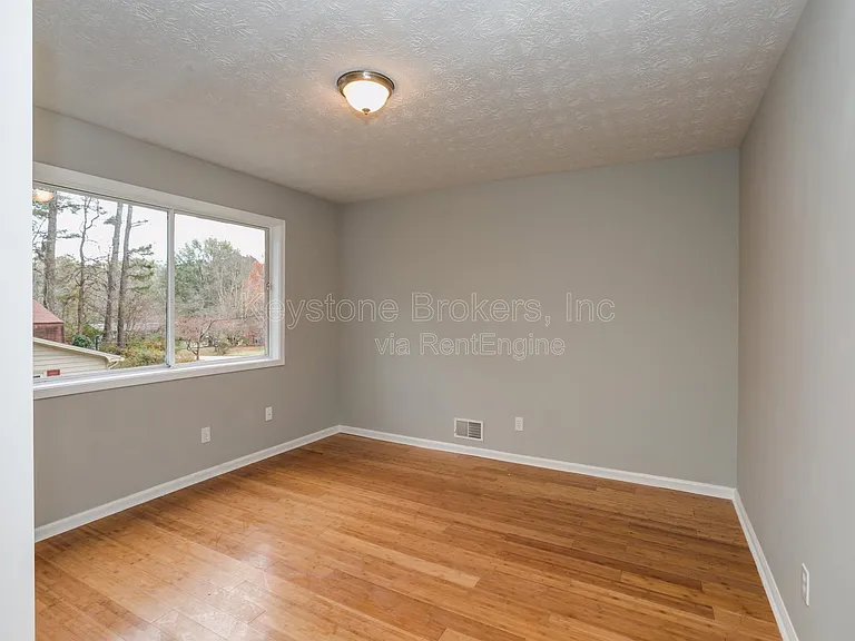 2700 Creekview Point NW — Photo 23
