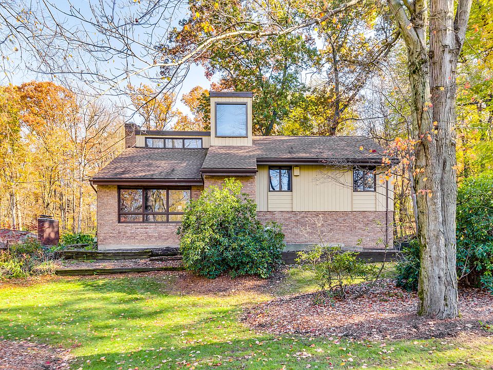 4 bed 2.5 bath 