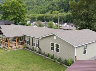 70 Happy Cir, Happy, KY 41746