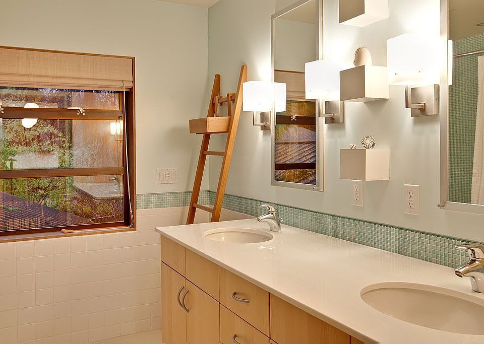 2nd image of 8460 SE 83rd St