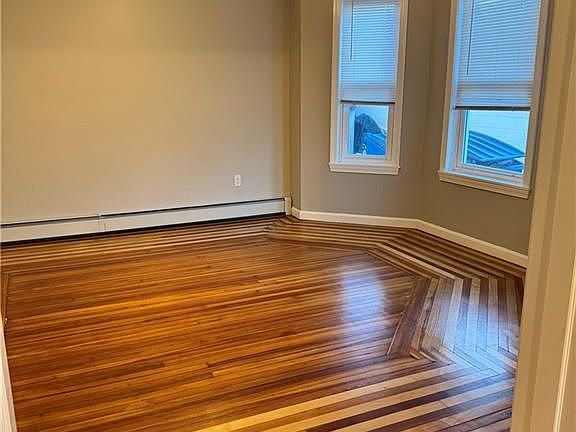 3rd image of 19 Maryland Ave #1