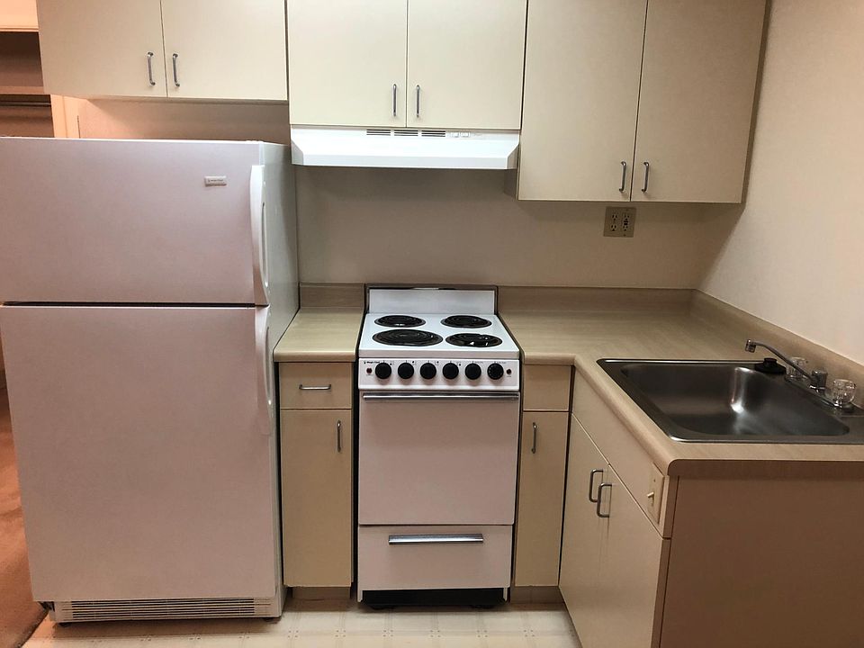 1st image of 2400 4th Ave APT 255