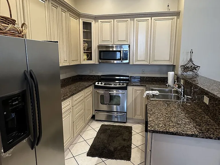 1025 Bienville St #317 — Photo 5