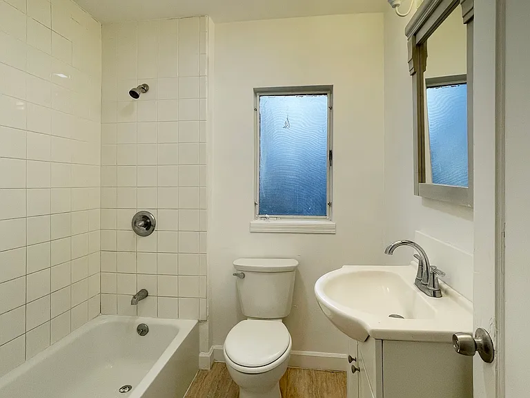 1633 28th Ave #7 — Photo 5