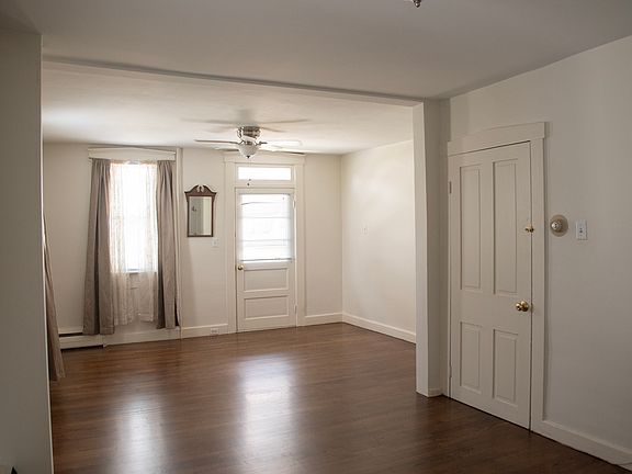 5th image of 1366 Lititz Rd