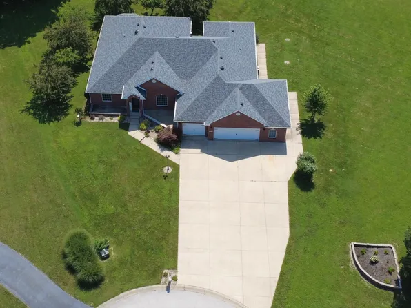 914 Sand Creek Ct, Martinsville, IN 46151