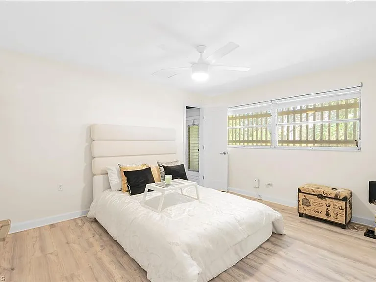 2125 Marina Dr — Photo 21