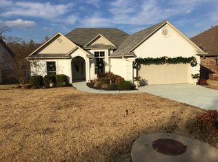 6 Park Ridge Dr, Maumelle, AR 72113