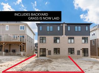 32 Wagon Ln N #6, Barrie, ON L4N 0H7