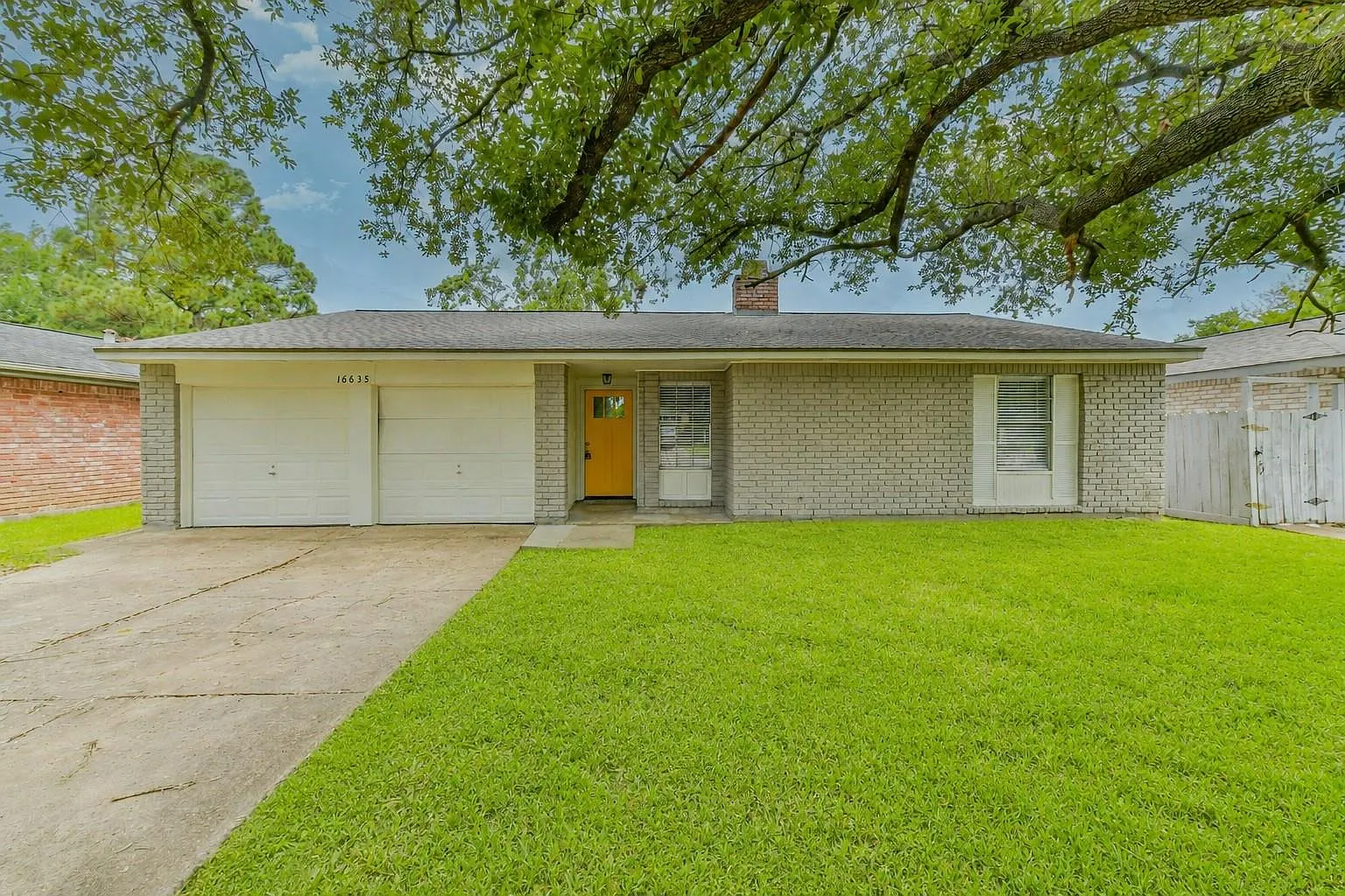3 bed, 2.0 bath, 1220 sqft, $1,950 — Photo 1