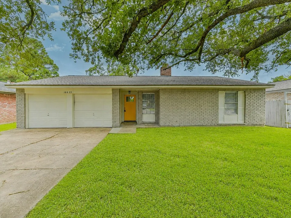 16635 Barcelona Dr