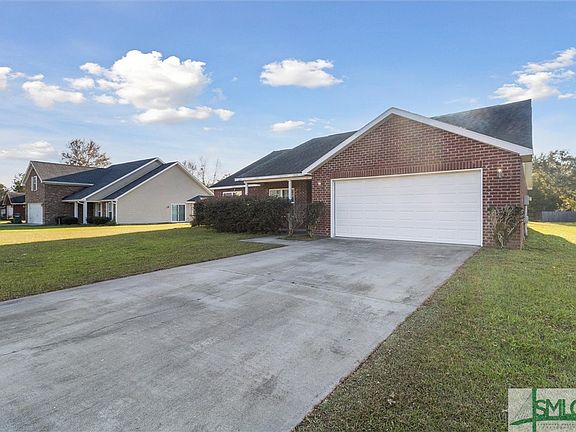 4th image of 108 Ashley Lane NE
