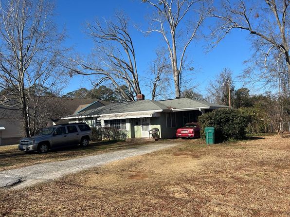 105 Chesterfield Ct, Greenwood, SC 29646