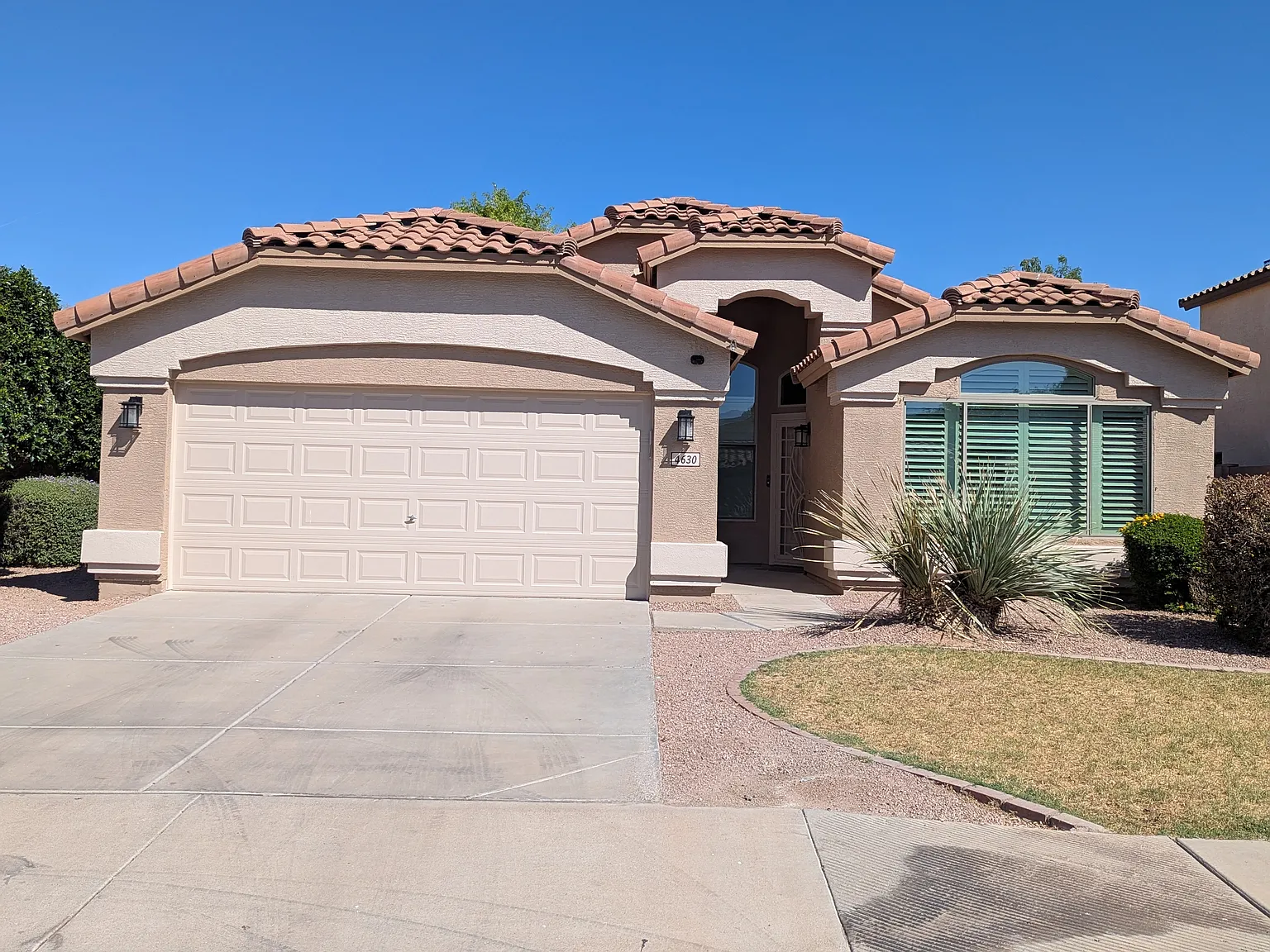 3 bed, 1800 sqft, $3,800 — Photo 1