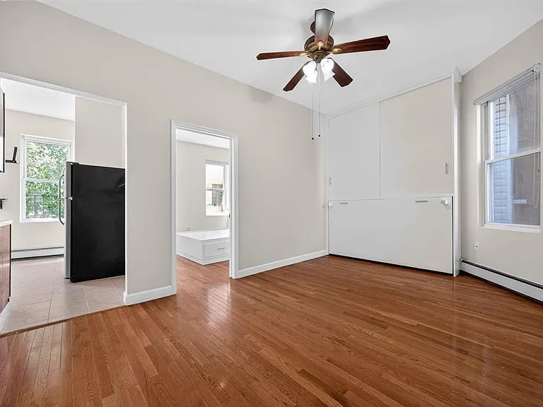 213 48th St #B3 — Photo 9