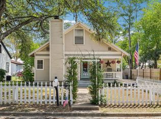802 Hudgins St, Smithville, TX 78957
