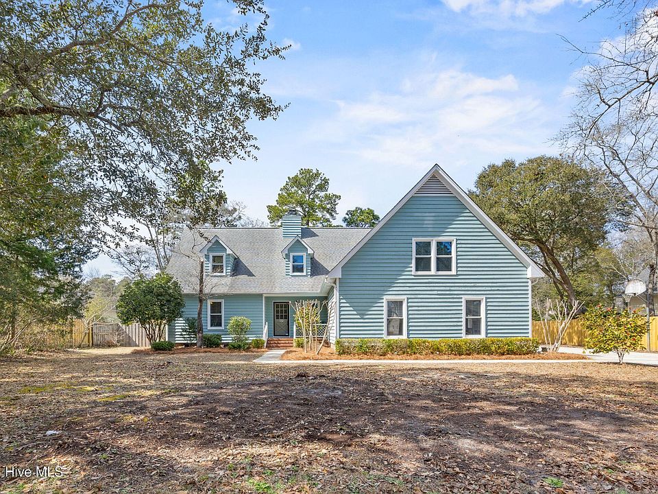 1st image of 132 Cavalier Drive