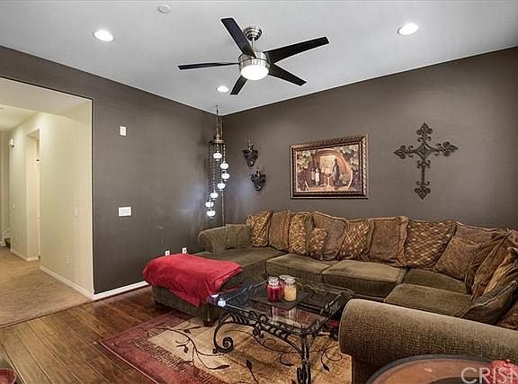 4th image of 28409 Herrera St