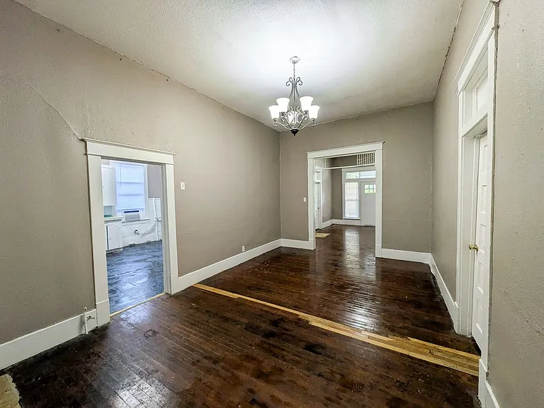 1045 Long Ave — Photo 5