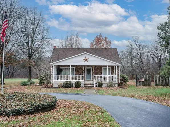 2442 State Route 156, Shelocta, PA 15774