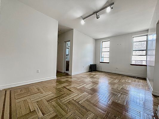 1st image of 707 W 171st St APT 4G