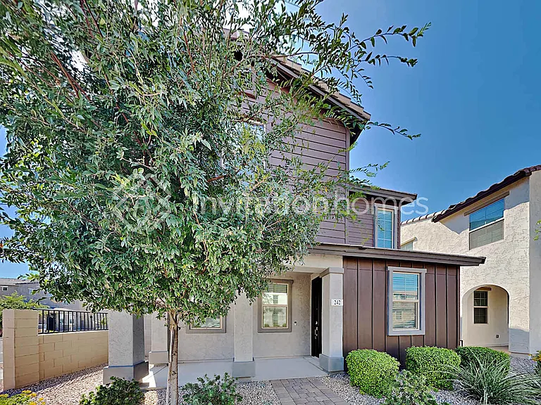 242 N 69th Pl — Photo 1