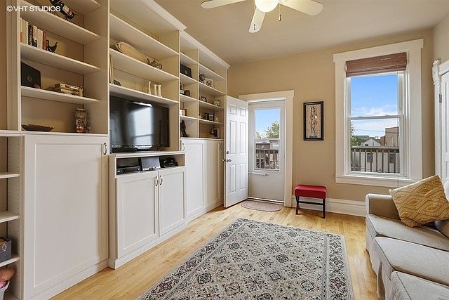 1st image of 1729 W Erie St #3S