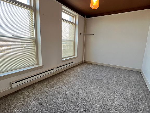 Huge 1st bedroom