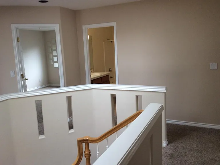 2370 NW Lydia Pl — Photo 12