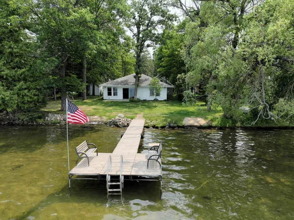 224 Lakeshore Dr W, Hackensack, MN 56452