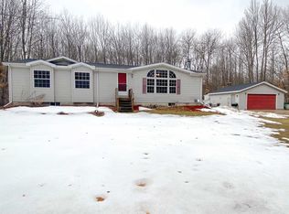 4133 Powers Ln, Oconto Falls, WI 54154