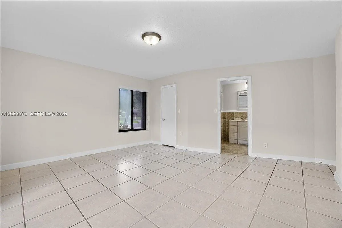 4 bed, 1900 sqft, $5,000 — Photo 4