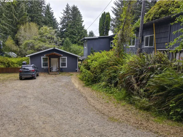 85690 Cherry St, Florence, OR 97439