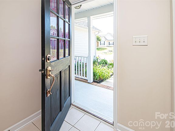 4th image of 4708 Titus Ct