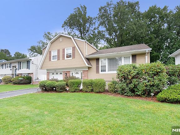 4th image of 10 Sieber Ct