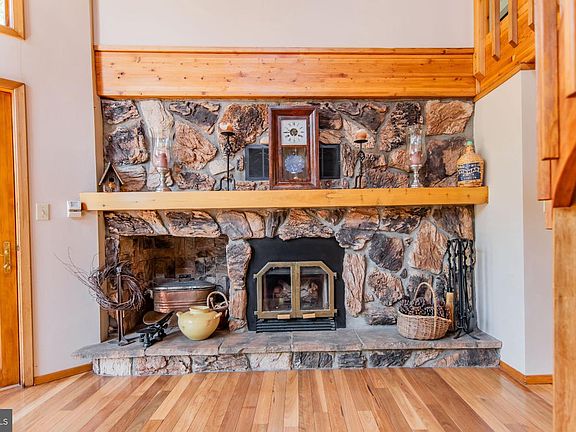 4th image of 97 Grouse Ln