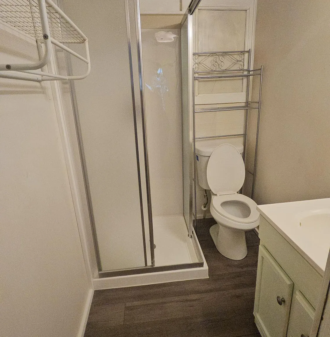 1 bed, 400 sqft, $850 — Photo 2