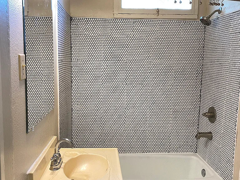 1822 Robert St #C — Photo 7