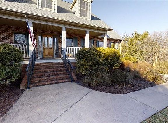 2nd image of 1137 Walnut Acres Dr