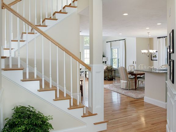 Elegant entry and foyer