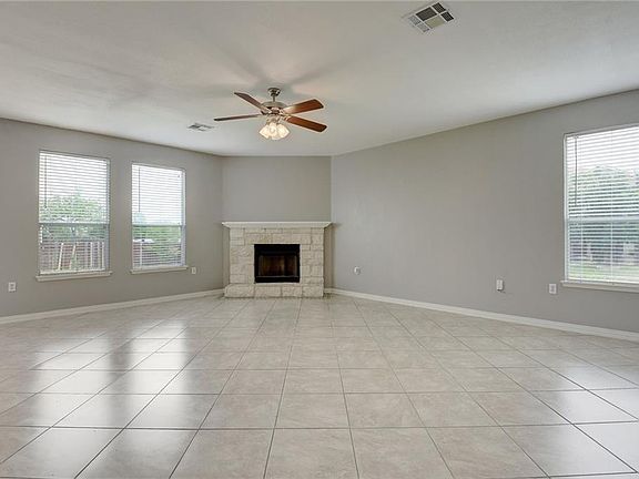 3rd image of 12724 La Paz Ln