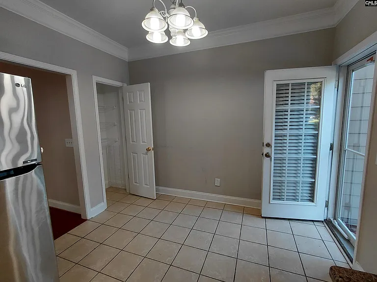 300 Hampton Forest Dr — Photo 14