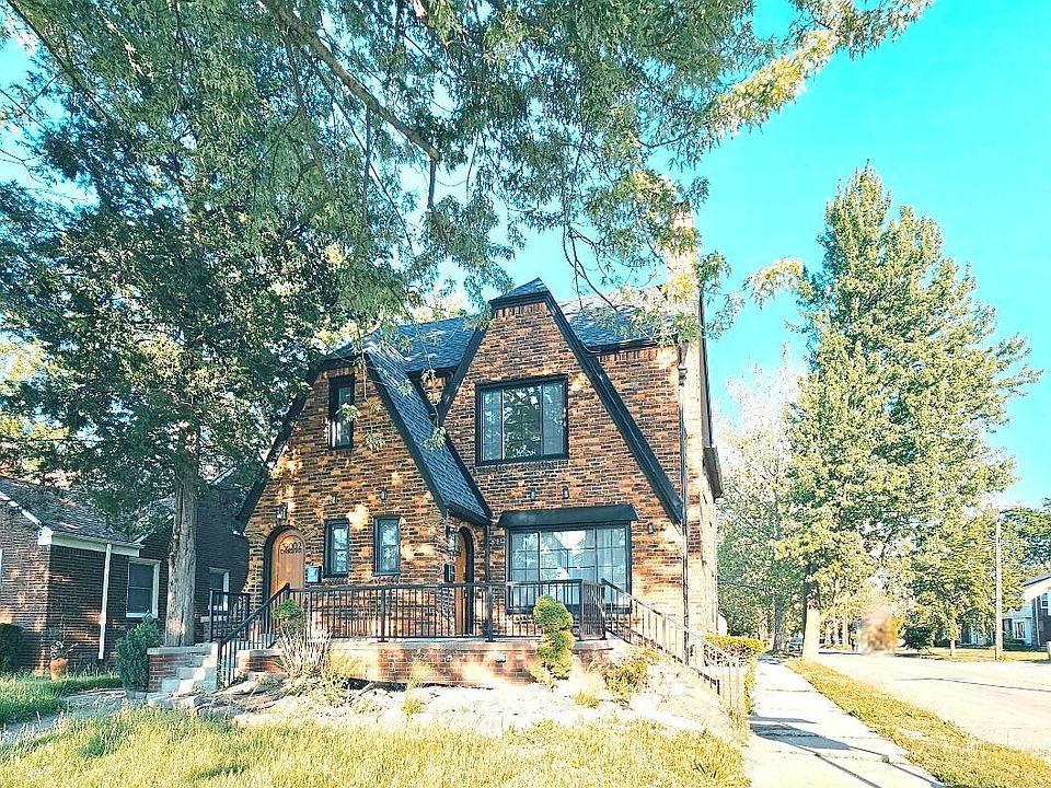 1st image of 19000 Chandler Park Dr
