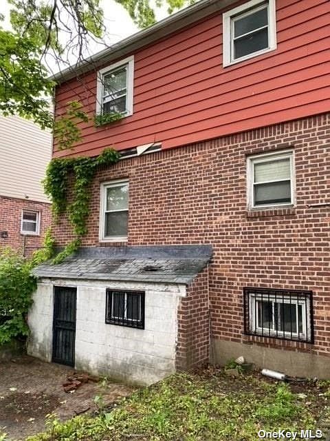 2nd image of 2152 Homer Ave
