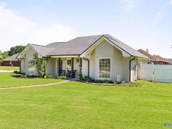 2301 Villaret Dr SW, Huntsville, AL 35803