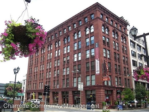 3rd image of 1021 Washington Ave Unit 505