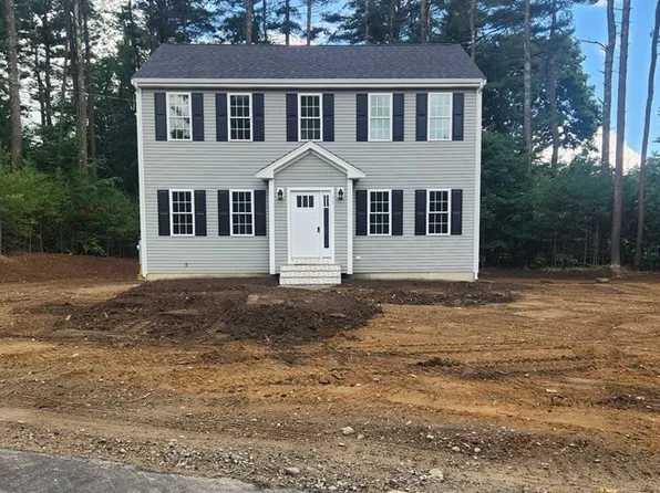 32 Moulton St, Middleboro, MA 02346