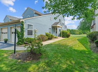 9 Bedfordshire Dr #C, Monroe Township, NJ 08831