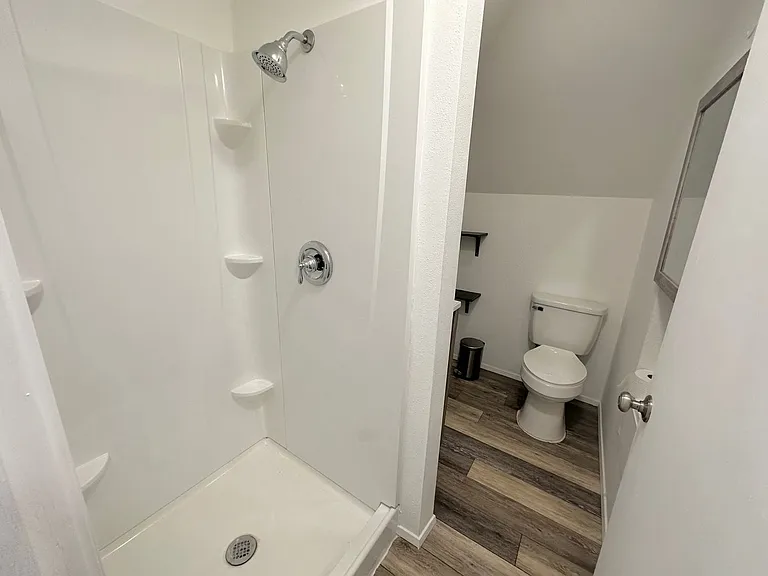 304 S Anderson St — Photo 15